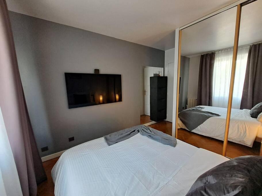 Appartement Aux Portes De Paris Et 5 Minutes Du Metro Шарантон-ле-Пон Экстерьер фото